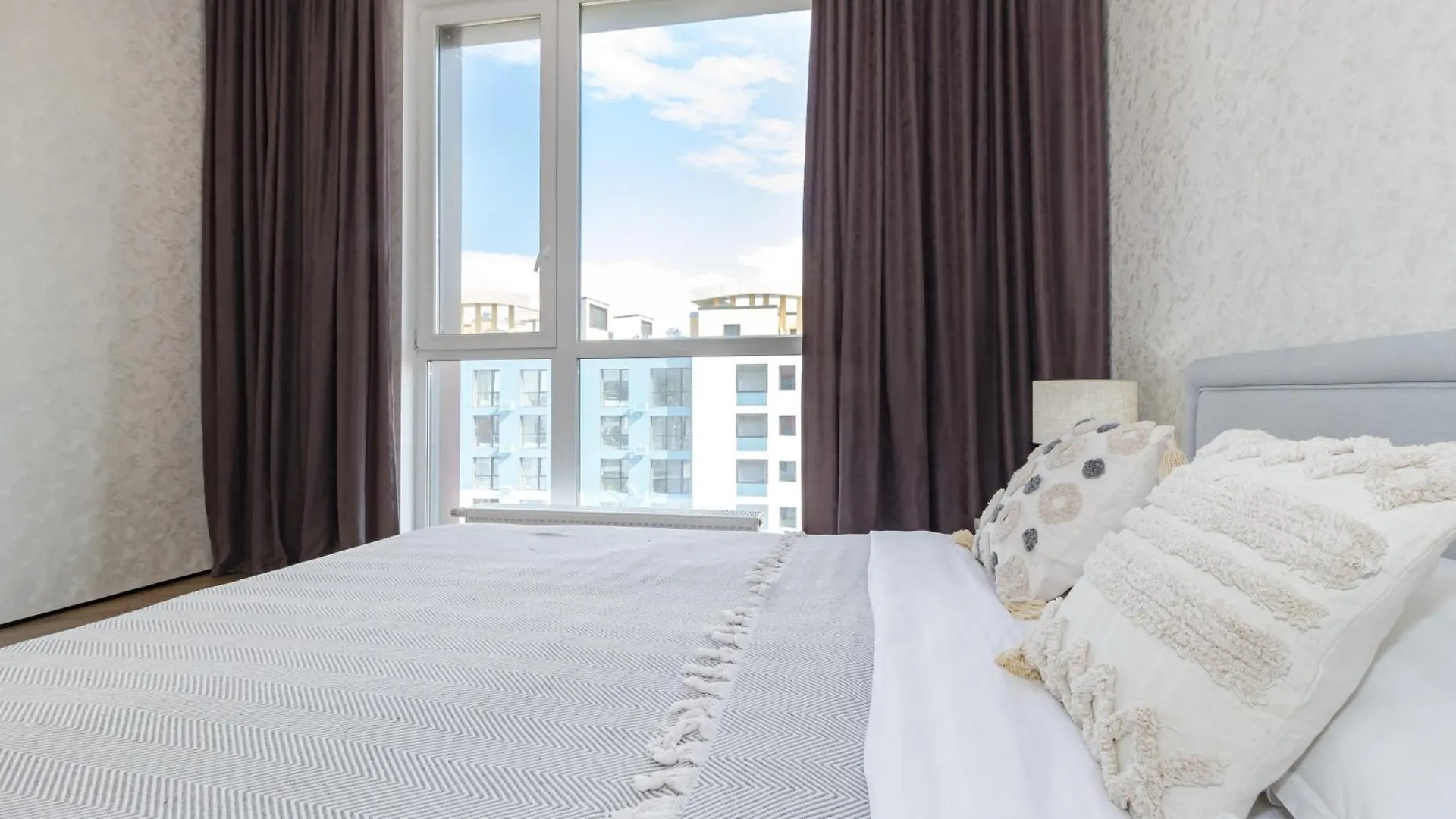 Токио G Apartment Nur-Sultan  Nur-Sultan (Astana)